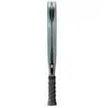 Bullpadel Hack 04 2026 Padelschlaeger schwarzer Hesacore Griff mit Vibradrive Daempfung und ergonomischem Wabendesign