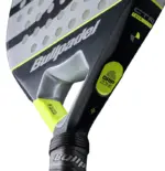 Bullpadel Indiga Control 2026 Padelschlaeger Nahaufnahme Rahmen und Polyglass Schlagflaeche