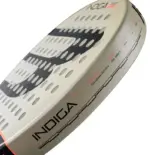Bullpadel Indiga Woman 2026 Padelschlaeger Schlagflaeche mit INDIGA Schriftzug und beige-schwarzem Muster