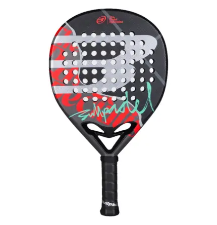 Schwarzer Bullpadel Ionic Control Padelschlaeger Vorderseite in Rundform mit rot-tuerkisen Designakzenten und weissem Bullpadel B-Logo