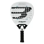 Weiss-schwarzer Bullpadel Vertex 05 2026 Padelschlaeger Vorderseite in Diamantform by Juan Tello