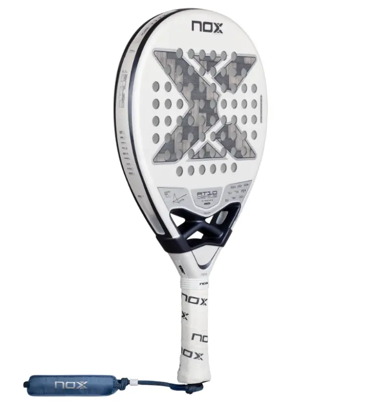 Nox AT10 Genius 12K Alum Xtrem Lite 2026 Padelschlaeger Rueckseite mit Technologie-Auflistung am Rahmen