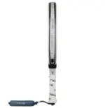 Nox AT10 Genius 12K Alum Xtrem Lite 2026 Padelschlaeger Seitenansicht mit schwarz-silbernem Rahmenprofil