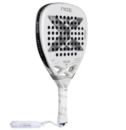 Nox AT10 Genius Attack 12K Alum Xtrem 2026 Padelschlaeger Rueckseite mit Technologie-Auflistung am Rahmen