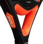 Nox Equation Hard Advanced 2026 Padelschlaeger Bruecke und Rahmendetail mit orangem Akzent