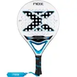 Weiss-blauer Nox Equation Soft Advanced 2026 Padelschlaeger Vorderseite in runder Form