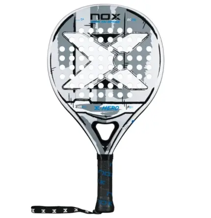 Silber-weisser Nox X-Hero White 2026 Padelschlaeger Vorderseite in runder Form mit blauen Akzenten