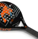Royal Padel 130 Factor 2026 Padelschlaeger Herzbereich mit Factor Branding und Shock Absorption Bruecke