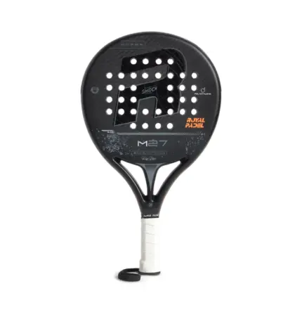 Schwarzer Royal Padel M27 Polietileno 2026 Padelschlaeger Vorderseite in runder Form mit orangenen Akzenten