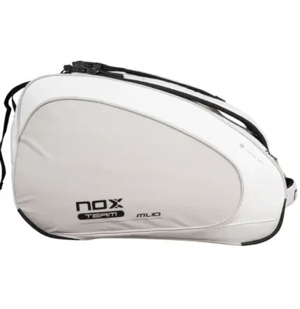 Weiss-graue Nox ML10 Team Padeltasche Frontansicht liegend mit NOX Logo