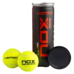 NOX Nerbo Padelballe schwarze Dose mit rotem NOX Schriftzug und NERBO SPEED BALLS Aufschrift zwei gelb-gruene Padelballe vor der Dose