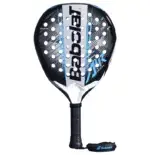 Babolat Air Veron 2.6 Frontansicht - schwarze CarbonFlex-Schlagfläche mit Lochstruktur und blauen Rahmenelementen sowie Babolat-Logo