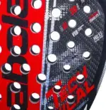 Babolat Technical Viper Soft 3.0 Rahmen-Nahaufnahme - Carbon-Rahmen mit roten Akzenten, Viper-Schriftzug und Reinforcement-Window-Profil