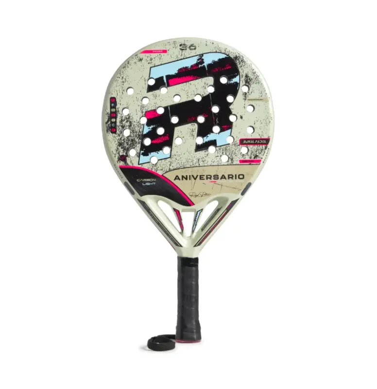 Cremeweisser Royal Padel 36 Aniversario Light Padelschlaeger Vorderseite Tropfenform mit buntem Pixel-Retro-Design ANIVERSARIO Schriftzug und Royal Padel R-Logo