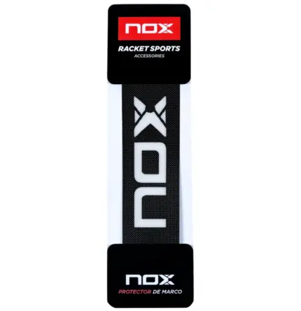 NOX Rahmenschutz schwarz-weiss freigestellt langes schwarzes Schutzband mit weissem NOX Schriftzug und Verpackungskaertchen PROTECTOR DE MARCO