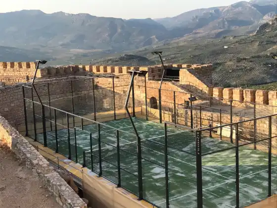 Outdoor-Padelplatz-Anlage mit mehreren MS Las Vegas Plätzen von Manzasport
