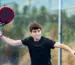 Padel-Profi Edu Alonso mit NOX Schläger beim Schlagtraining auf einem Outdoor-Court