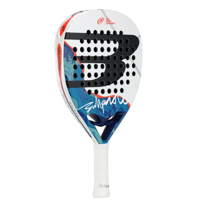 Bullpadel Ionic Power Padelschlaeger Rueckseite weiss mit Bullpadel Logo Signatur und blau-orangem Design auf Diamantform