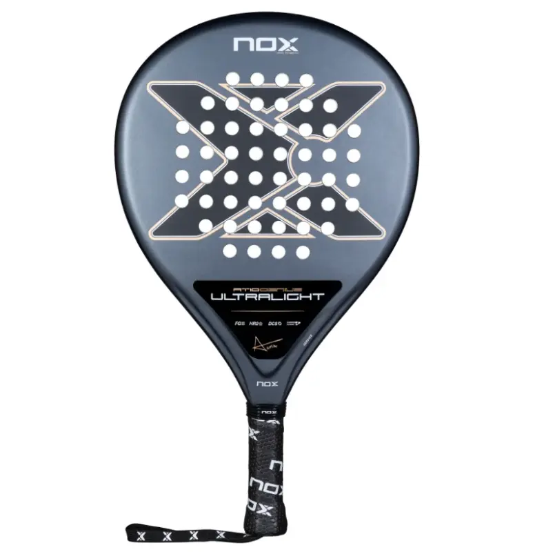 Schwarzer Nox AT10 Genius Ultralight 2026 Padelschlaeger Vorderseite mit goldenem X-Design in Tropfenform