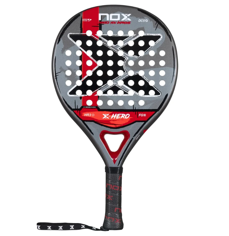 Nox X-Hero Red 2026 – Vorderseite Nox X-Hero Red 2026 Padelschlaeger Vorderseite in Rundform mit rotem X-Design und X-Hero Schriftzug