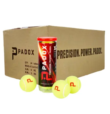 Padox Padelbälle Karton als brauner Pappkarton mit Padox Logo und davor eine Dose mit drei gelben Bällen
