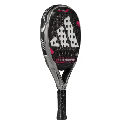 adidas Adipower Carbon Light 3.4 Padelschläger schräg von rechts mit Aufdruck CARBON am Rahmen und pinken Akzenten